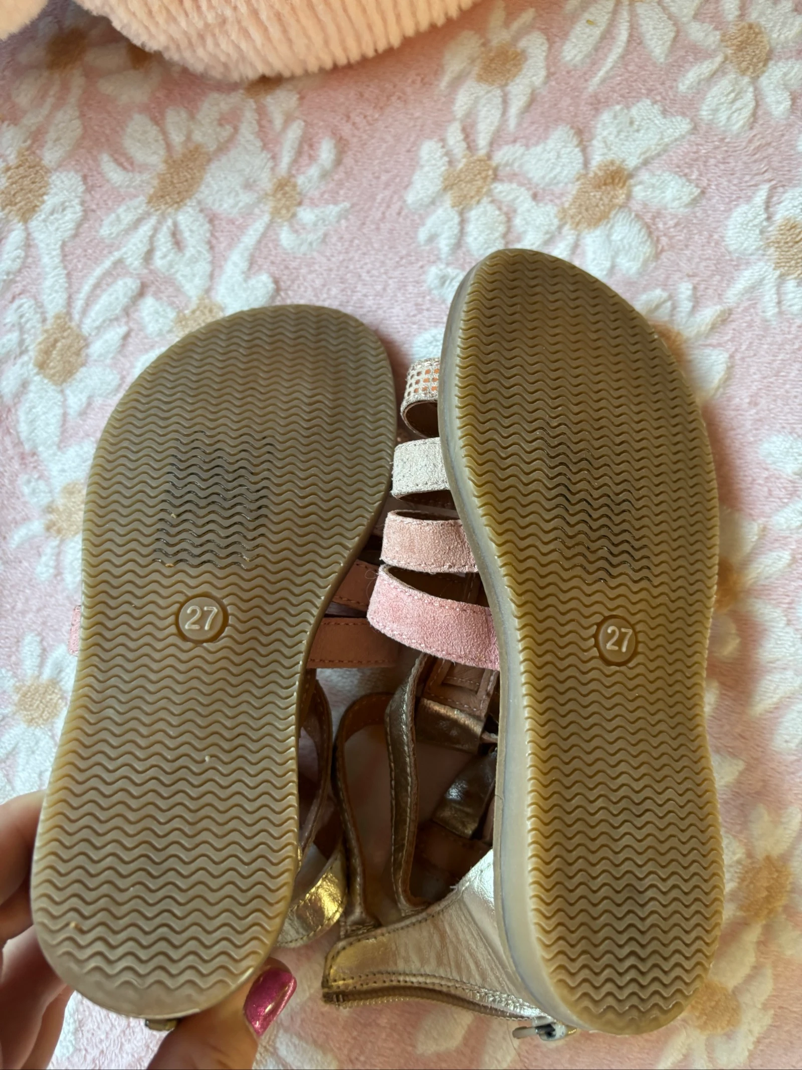 🌸 Sandalias rosas y doradas para niña - Talla 27 – photo 5